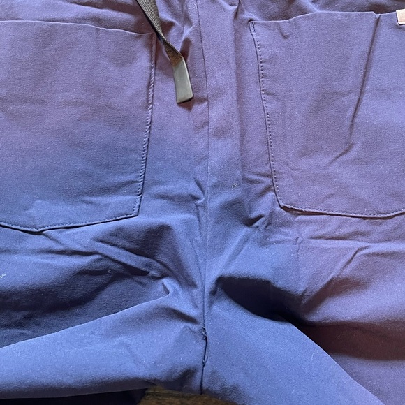 FIGS pro navy blue pants - Picture 11 of 13